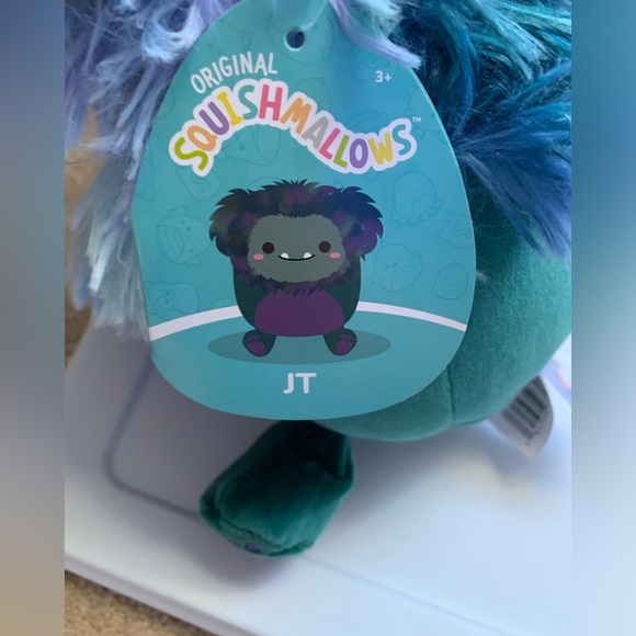 Squishmallows - “JT” Yeti - 8 inch. - Picture 3 of 4